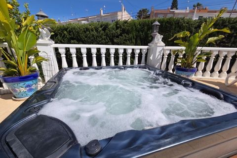 Villa i Los Balcones, Alicante, Los Balcones - € 420.000 | Ref: XLNT193 - foto 8