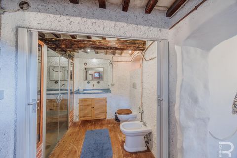 Villa a Carrara, Massa and Carrara, Carrara - € 448.000 | Ref: R06188CAVI - foto 25