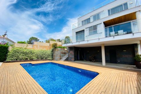 Villa a Lloret De Mar, Gerona, Lloret De Mar - € 950.000 | Ref: LM34 - foto 2