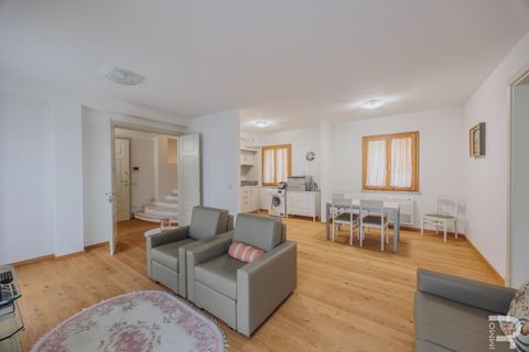 Villa i Montecatini Terme, Pistoia, Montecatini Terme - € 510.000 | Ref: R06074MO4Z - foto 1