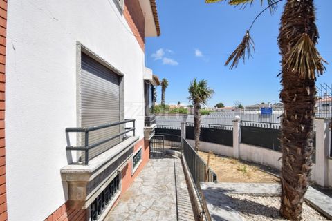 Villa i Carcavelos, Lisbon, Carcavelos - € 1.995.000 | Ref: ZMPT580164 - foto 6