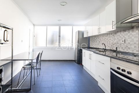 Lejlighed i Queluz, Lisbon, Queluz - € 287.500 | Ref: ZMPT588499 - foto 12