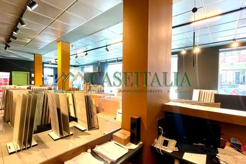 L'establiment comercial a Moncalieri, Turin, Moncalieri - € 3.500/mes | Ref: CENS-46615 - foto 8