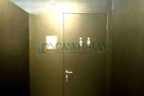 L'establiment comercial a Moncalieri, Turin, Moncalieri - € 3.500/mes | Ref: CENS-46615 - foto 15