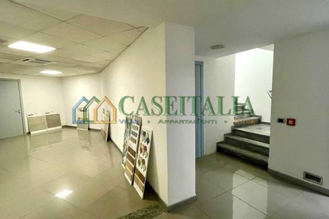 L'establiment comercial a Moncalieri, Turin, Moncalieri - € 3.500/mes | Ref: CENS-46615 - foto 20