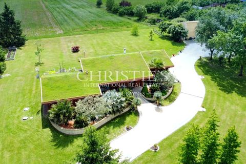 Landejendom i Blaye, Gironde, Blaye - € 999.000 | Ref: XR2023 - foto 1