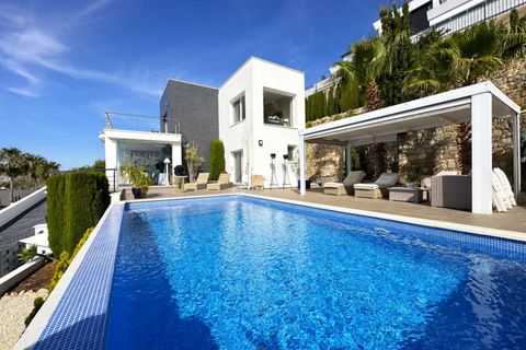 Villa a Calpe, Alicante, Calpe - € 1.390.000 | Ref: BPC3677 - foto 3