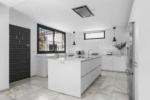 Villa a Marbella, Malaga, Marbella - € 1.400.000 | Ref: OL626Sena - foto 24