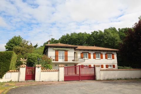 Villa a Aunac, Charente, Aunac - € 200.000 | Ref: BVI85335 - foto 2