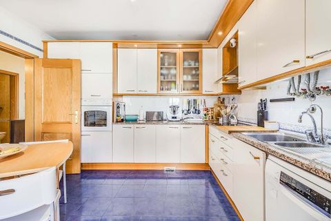 Villa a Oeiras, Lisbon, Oeiras - € 850.000 | Ref: 121021454-17 - foto 9