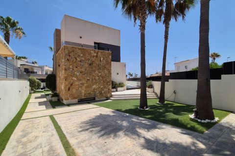 Villa a Torrevieja, Alicante, Torrevieja - € 785.000 | Ref: CSPX-68546 - foto 5