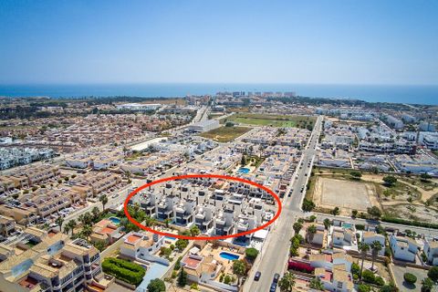 Villa - Punta Prima, Alicante, Punta Prima - € 650 000 | Réf : CSPX-39324 - photo 2