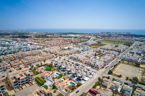 Villa - Punta Prima, Alicante, Punta Prima - € 650 000 | Réf : CSPX-39324 - photo 8