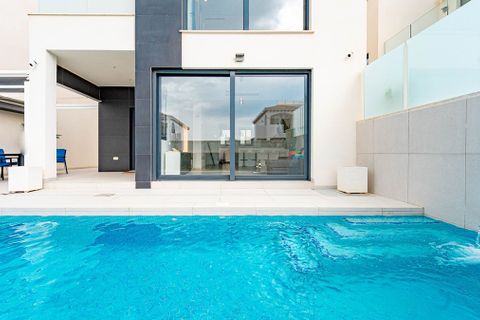 Villa - Punta Prima, Alicante, Punta Prima - € 650 000 | Réf : CSPX-39324 - photo 25