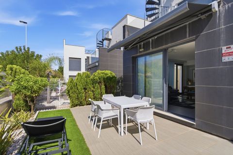Villa i Punta Prima, Alicante, Punta Prima - € 429.000 | Ref: CSPX-30455 - foto 2
