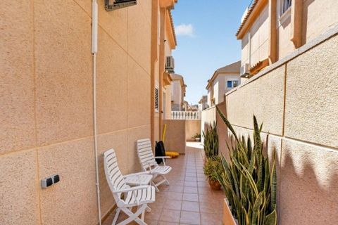 Villa a Torrevieja, Alicante, Torrevieja - € 395.000 | Ref: MLSC5285577/13477 - foto 7