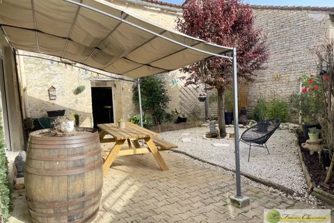 Landejendom i Aigre, Charente, Aigre - € 129.000 | Ref: 9860 - foto 1