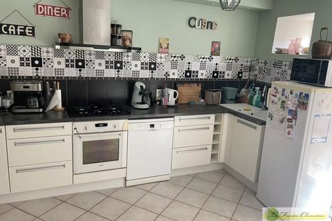 Landejendom i Aigre, Charente, Aigre - € 129.000 | Ref: 9860 - foto 3