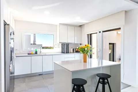 Villa i Odivelas, Lisbon, Odivelas - € 820.000 | Ref: C0426-00650 - foto 7