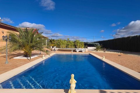 Villa i Pinoso, Alicante, Pinoso - € 399.995 | Ref: IZ-565-EXIZ - foto 32