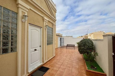 Villa a Torrevieja, Alicante, Torrevieja - € 398.995 | Ref: 780742 - foto 6
