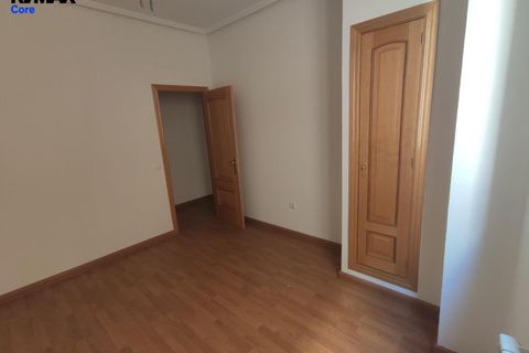 Erhvervsejendom i Caceres, Caceres - foto 1
