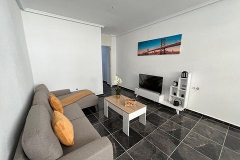 Leilighet i Torrevieja, Alicante, Torrevieja - € 164 900 | Ref: AM-02260/8919 - foto 2