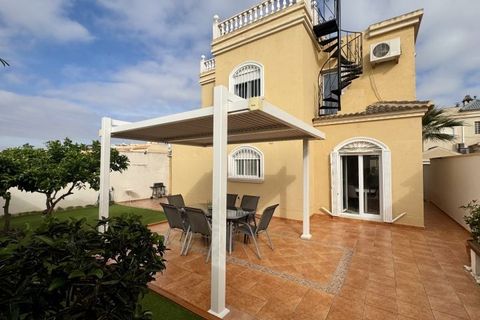 Villa i Torrevieja, Alicante, Torrevieja - € 398.995 | Ref: MLSC3047670/13477 - foto 2