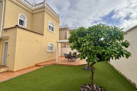 Villa i Torrevieja, Alicante, Torrevieja - € 398.995 | Ref: MLSC3047670/13477 - foto 5
