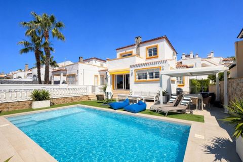 Villa a Los Dolses, Alicante, Los Dolses - € 549.995 | Ref: THKSHL-50-5036 - foto 2