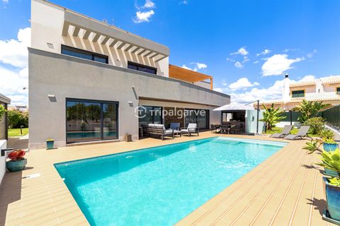Villa i Albufeira, Faro, Albufeira - € 1.250.000 | Ref: TAMM2670E - foto 3