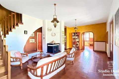 Villa a Carate Brianza, Monza and Brianza, Carate Brianza - € 390.000 | Ref: AR-Via Bezzecca - foto 5
