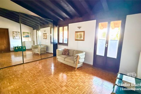 Villa a Carate Brianza, Monza and Brianza, Carate Brianza - € 390.000 | Ref: AR-Via Bezzecca - foto 10