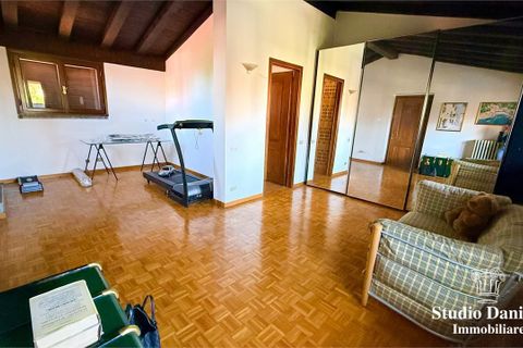 Villa a Carate Brianza, Monza and Brianza, Carate Brianza - € 390.000 | Ref: AR-Via Bezzecca - foto 11