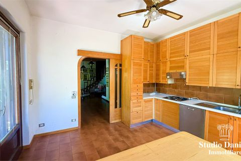Villa a Carate Brianza, Monza and Brianza, Carate Brianza - € 390.000 | Ref: AR-Via Bezzecca - foto 17