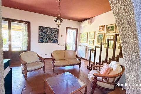 Villa a Carate Brianza, Monza and Brianza, Carate Brianza - € 390.000 | Ref: AR-Via Bezzecca - foto 19