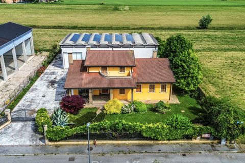 Villa a Brugine, Padua, Brugine - € 480.000 | Ref: BRUC54 - foto 2