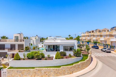 Villa i La Marina, Alicante, La Marina - € 595.000 | Ref: 781166 - foto 1