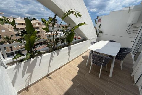 Penthouse i Torrevieja, Alicante, Torrevieja - € 159 995 | Ref: AM-02262/8919 - foto 4