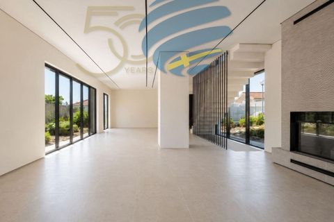 Haus in Alcabideche, Lisbon, Alcabideche - € 1.450.000 | Ref: 12110A - Foto 1