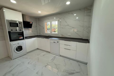 Villa a Manilva, Malaga, Manilva - € 449.000 | Ref: 5383081 - foto 4