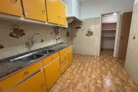 Lejlighed i Amadora, Lisbon, Amadora - € 320.000 | Ref: C0221-03887 - foto 2