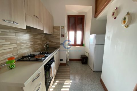 Apartament a Catanzaro, Catanzaro, Catanzaro - € 350/mes | Ref: CZ02-AA630 - foto 2