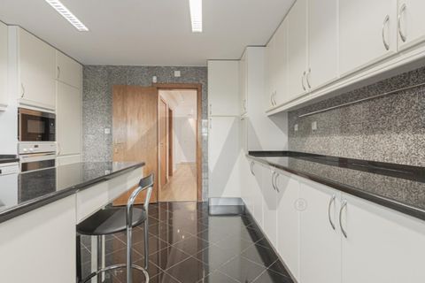 Villa i Alcabideche, Lisbon, Alcabideche - € 1.550.000 | Ref: KWPT-033062 - foto 8