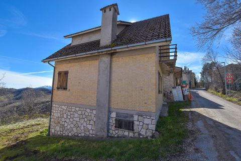 Landejendom i Montemonaco, Ascoli Piceno, Montemonaco - € 60.000 | Ref: 113195 - foto 4