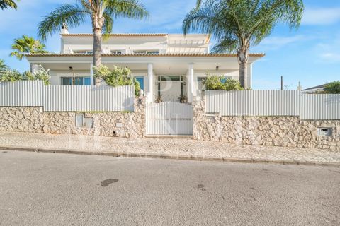 Villa i Estombar, Faro, Estombar - € 1.450.000 | Ref: Spy-00187 - foto 32