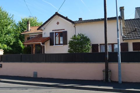 Villa in Pontault-Combault, Seine-et-Marne, Pontault-Combault - € 349.000 | Ref: 12826A - foto 1