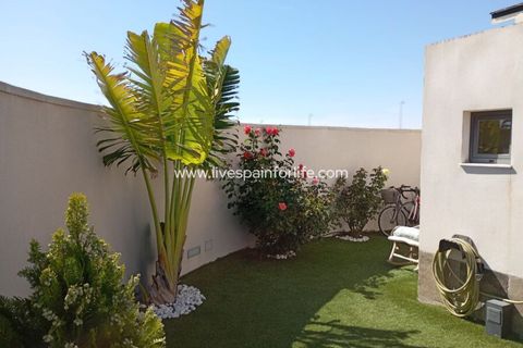 Villa i Daya Nueva, Alicante, Daya Nueva - € 750.000 | Ref: ROB-68112 - foto 40