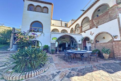 Landejendom i Sedella, Malaga, Sedella - € 695.000 | Ref: 8014 - foto 1