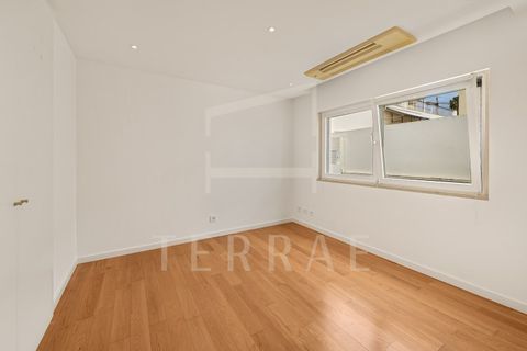Villa a Alges, Lisbon, Alges - € 2.980.000 | Ref: CAS_3 - foto 3